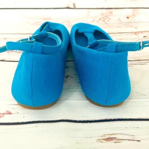 BN, NW Strapped Flats - Picture 4 of 5